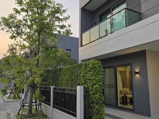 Casa en alquiler de 4 habitaciones en Bang Phli, Samut Prakan