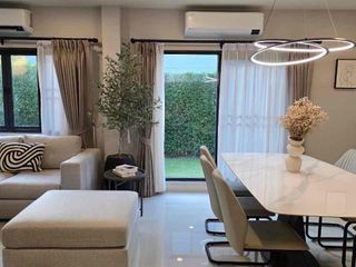 Casa en alquiler de 4 habitaciones en Bang Phli, Samut Prakan