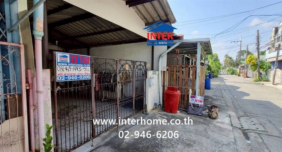 For sale 2 bedrooms townhouse in Wang Thonglang, Bangkok