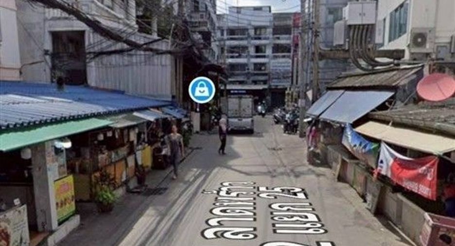 For sale 2 bedrooms townhouse in Wang Thonglang, Bangkok