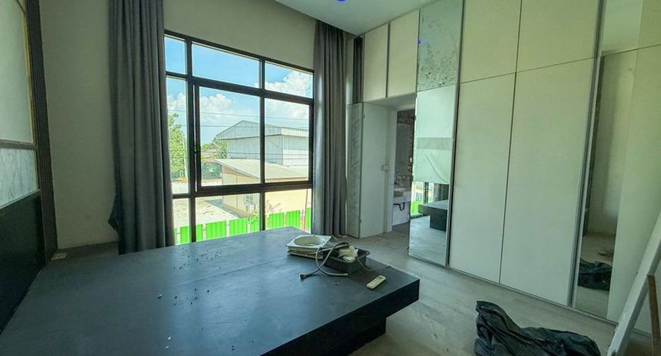 Oficina en venta en Si Racha, Chonburi