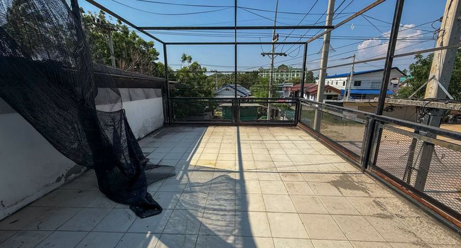 Oficina en venta en Si Racha, Chonburi