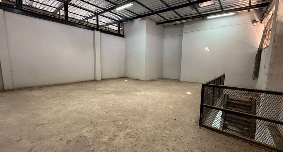 Oficina en venta en Si Racha, Chonburi