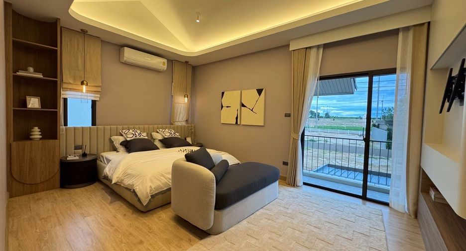 For sale 3 bedrooms villa in Bang Lamung, Chonburi