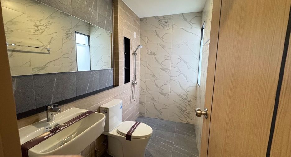 For sale 3 bedrooms villa in Bang Lamung, Chonburi