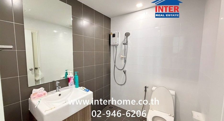 For sale 3 bedrooms townhouse in Mueang Pathum Thani, Pathum Thani