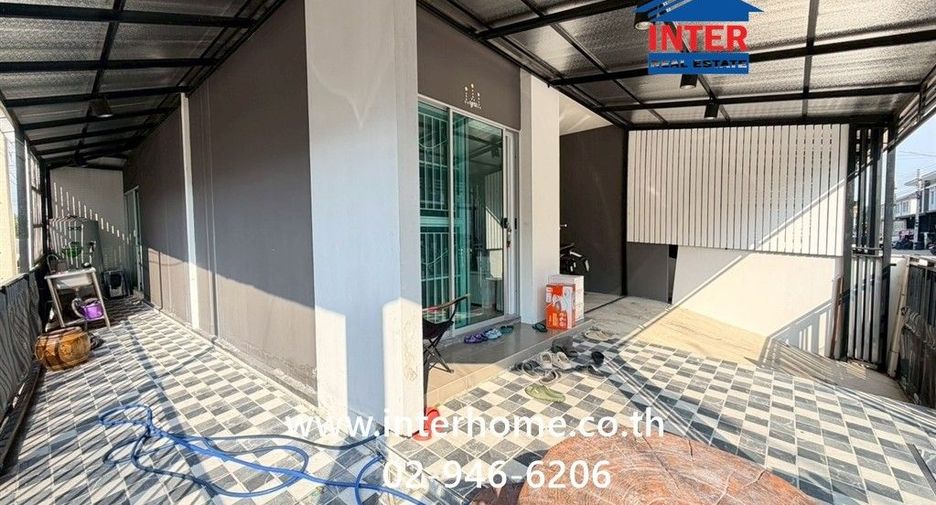 For sale 3 bedrooms townhouse in Mueang Pathum Thani, Pathum Thani