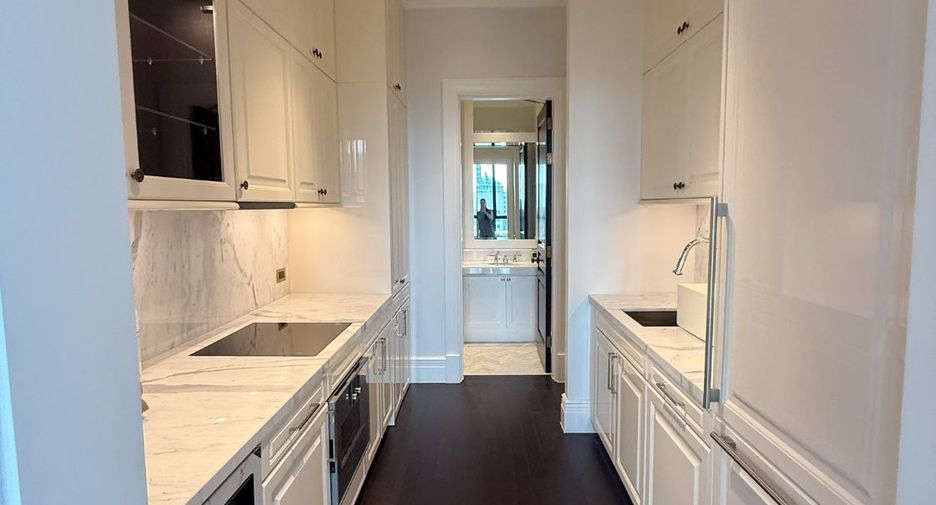 For rent そして for sale 2 ベッドルーム condo in Pathum Wan, Bangkok