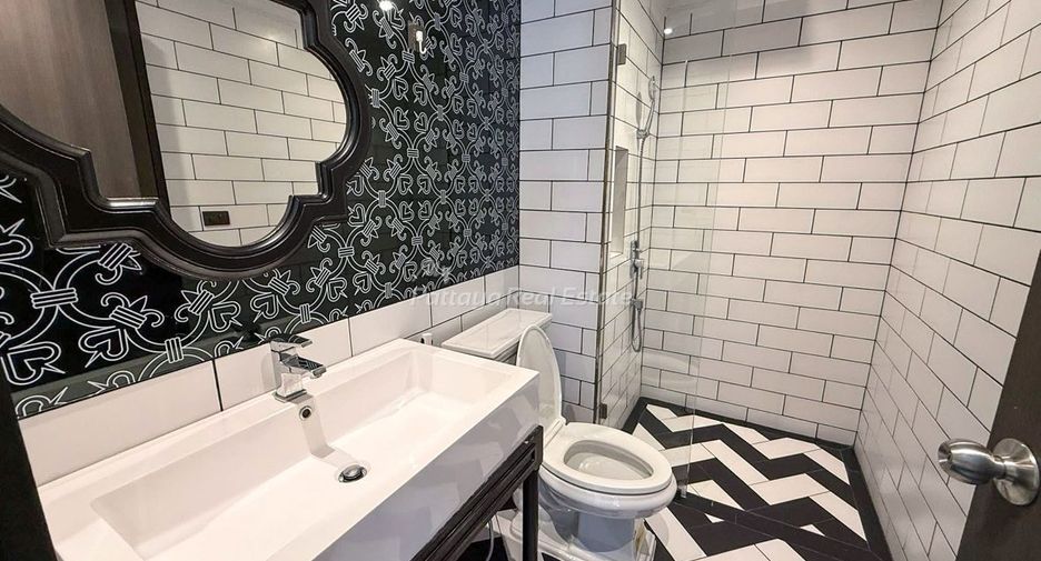 For sale 2 bedrooms condo in Bang Lamung, Chonburi