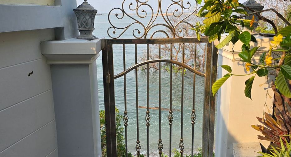 For sale 5 bedrooms house in Mueang Chon Buri, Chonburi