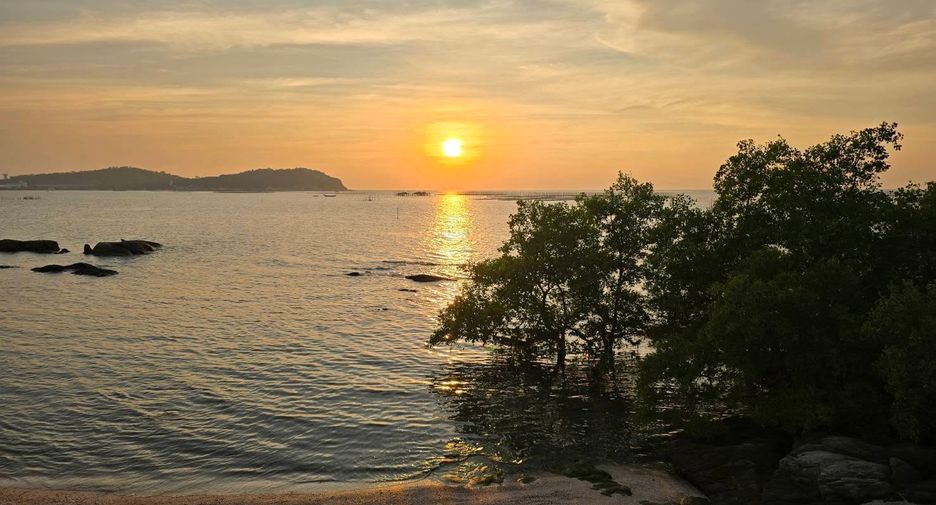 For sale 5 bedrooms house in Mueang Chon Buri, Chonburi