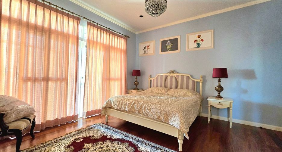 For sale 5 bedrooms house in Mueang Chon Buri, Chonburi