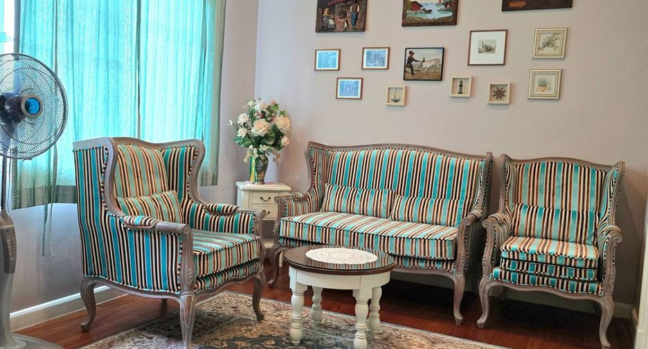 For sale 5 bedrooms house in Mueang Chon Buri, Chonburi