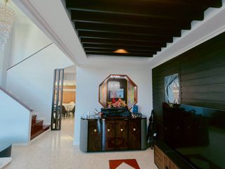À louer 4 chambres maison à Lat Krabang, Bangkok