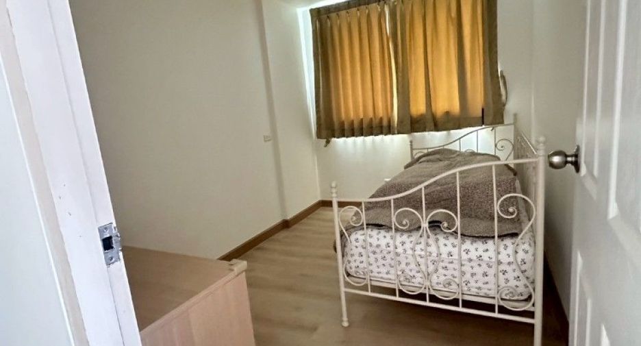 For sale 2 ベッドルーム condo in Khlong San, Bangkok