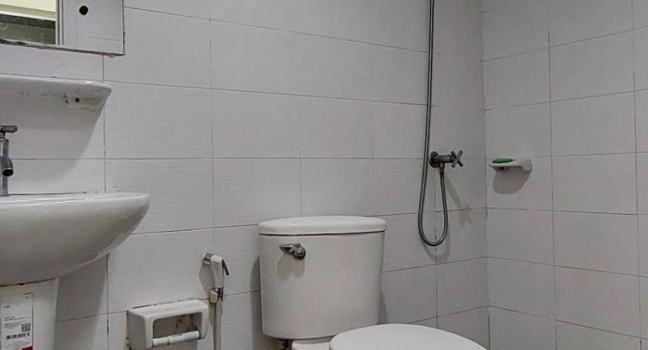 For sale 3 bedrooms townhouse in Mueang Samut Prakan, Samut Prakan