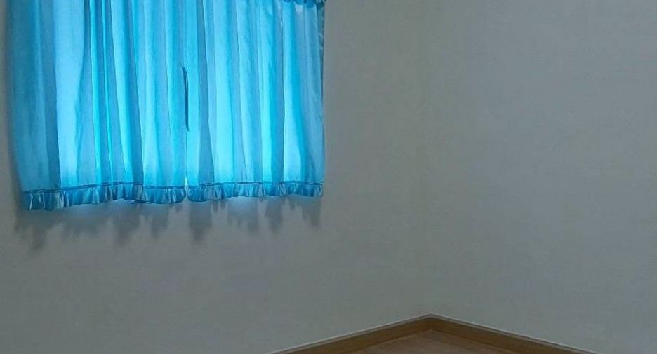 For sale 3 bedrooms townhouse in Mueang Samut Prakan, Samut Prakan