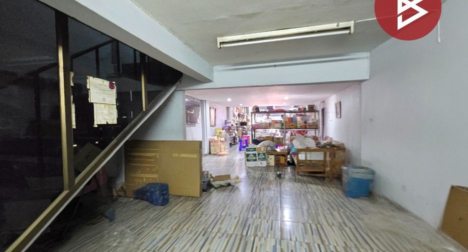 For sale 5 bedrooms retail Space in Phra Samut Chedi, Samut Prakan