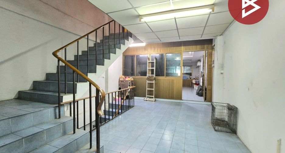 For sale 5 bedrooms retail Space in Phra Samut Chedi, Samut Prakan