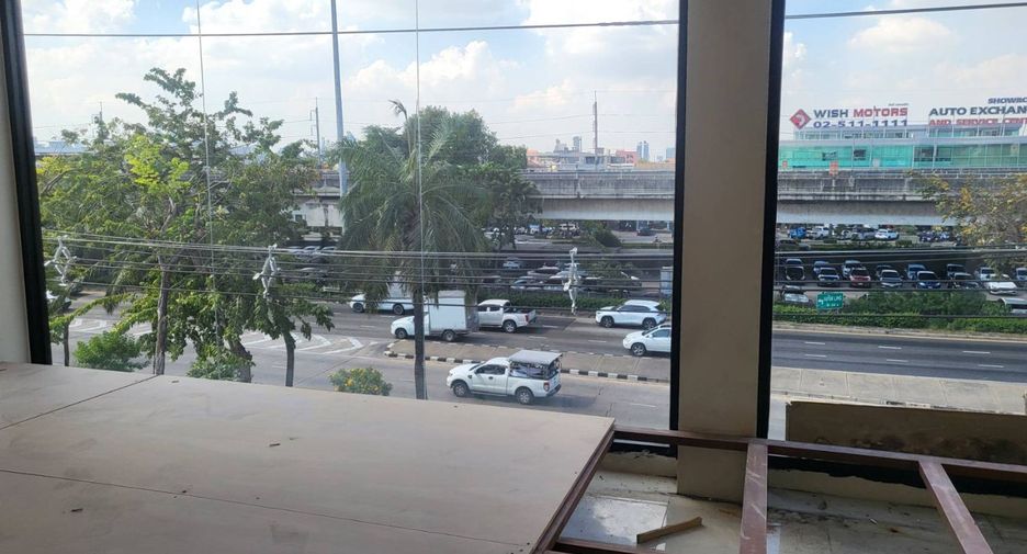 For rent 1 bed retail Space in Wang Thonglang, Bangkok