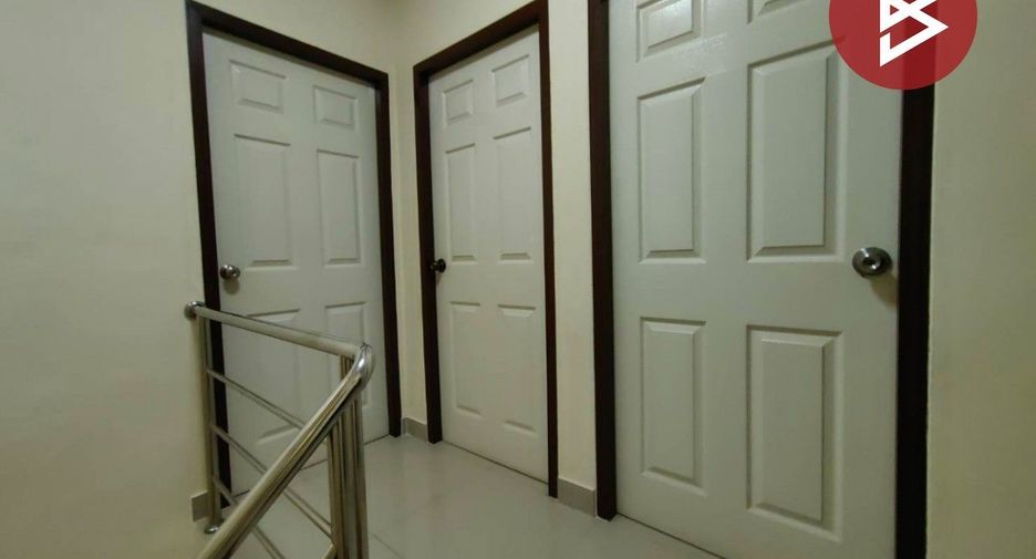 For sale 3 bedrooms townhouse in Phra Samut Chedi, Samut Prakan
