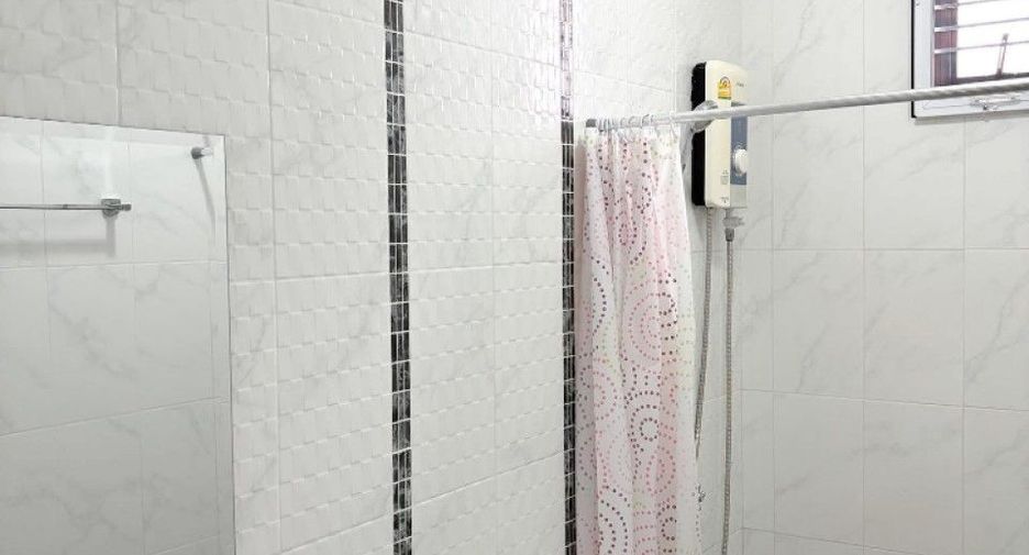 For sale 3 bedrooms house in Mueang Rayong, Rayong