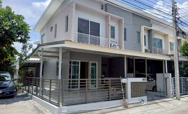 For rent 3 bedrooms townhouse in Pak Kret, Nonthaburi