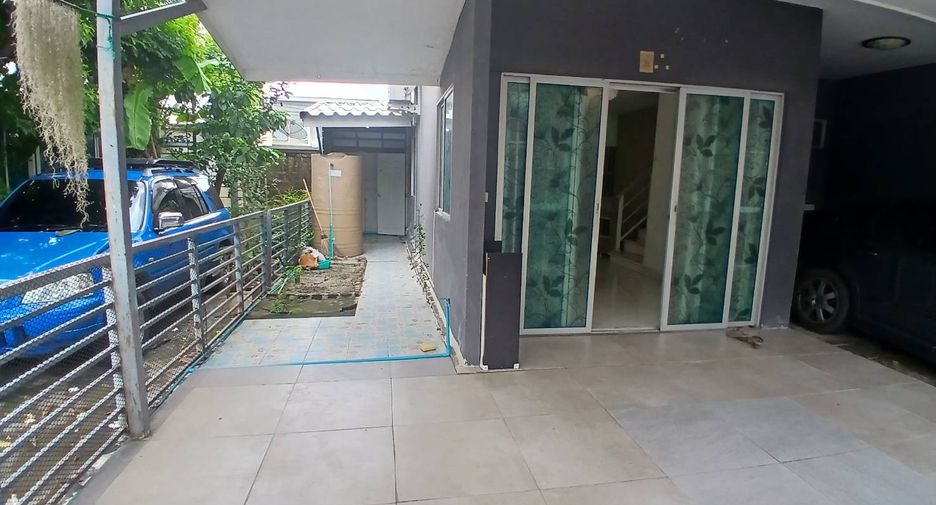 For rent 3 bedrooms townhouse in Pak Kret, Nonthaburi