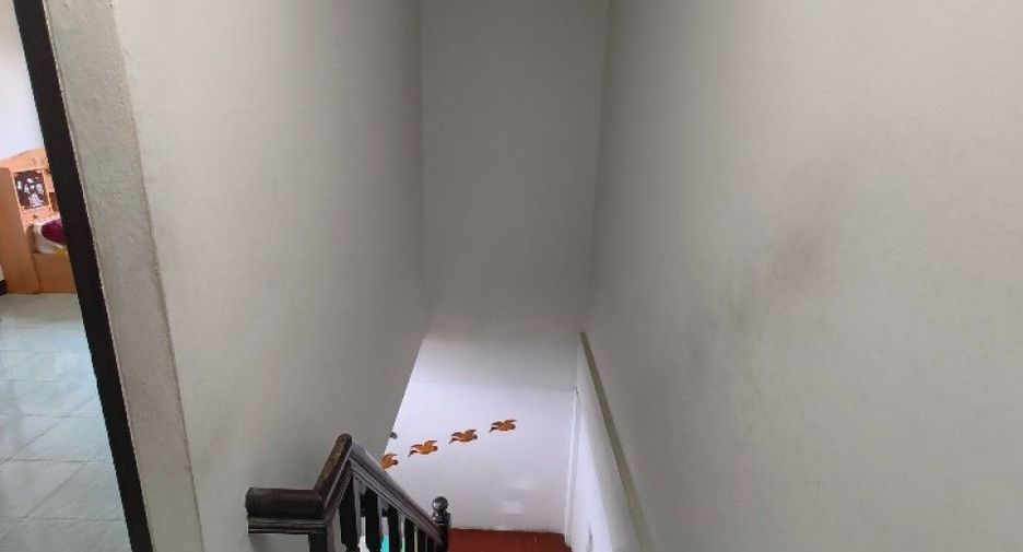 For sale 2 bedrooms townhouse in Mueang Samut Prakan, Samut Prakan