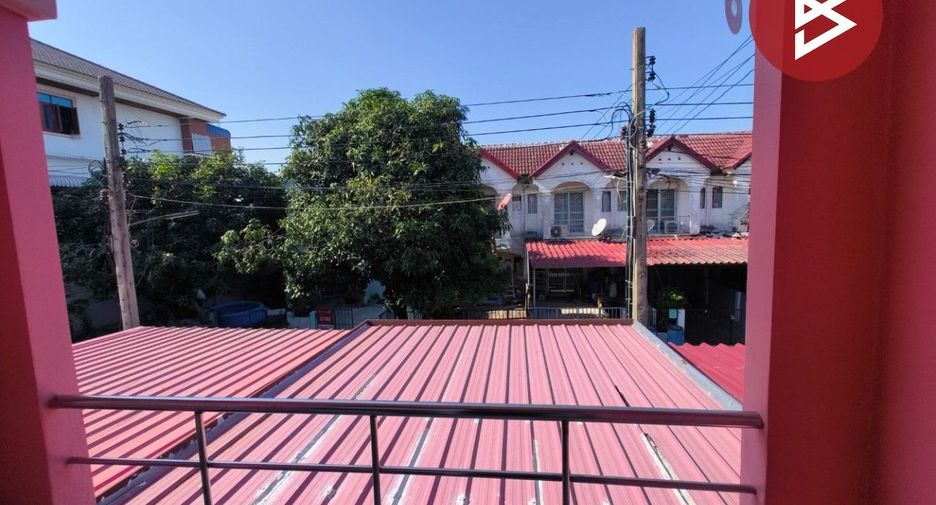 For sale 2 bedrooms townhouse in Mueang Samut Prakan, Samut Prakan