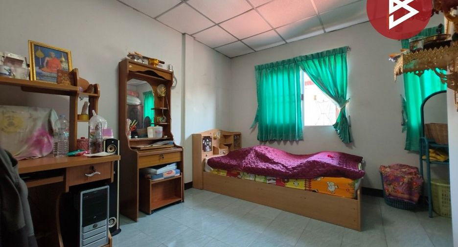 For sale 2 bedrooms townhouse in Mueang Samut Prakan, Samut Prakan