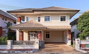 For sale 4 bedrooms house in Mueang Chiang Mai, Chiang Mai