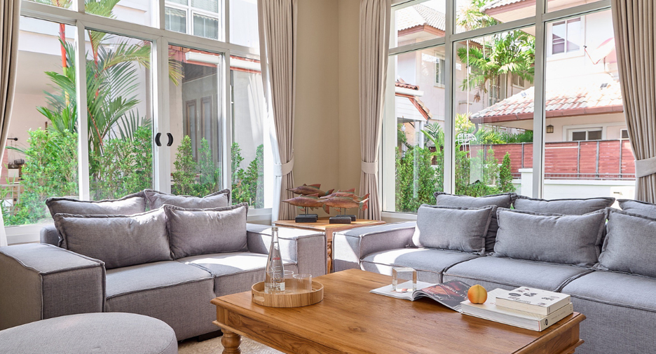 For sale 4 bedrooms house in Mueang Chiang Mai, Chiang Mai