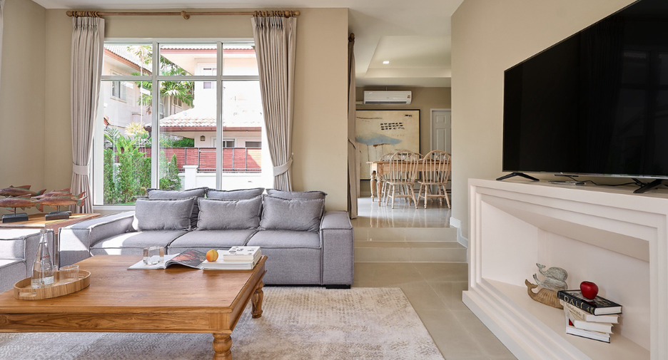 For sale 4 bedrooms house in Mueang Chiang Mai, Chiang Mai
