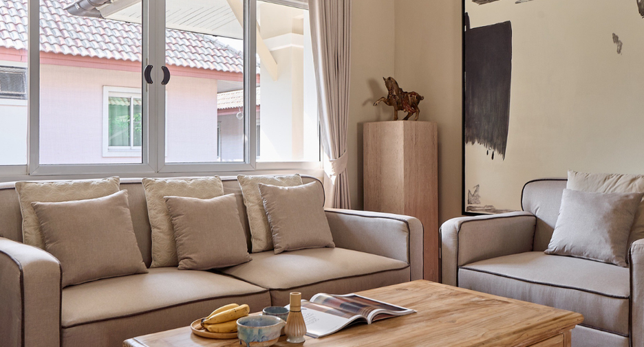 For sale 4 bedrooms house in Mueang Chiang Mai, Chiang Mai