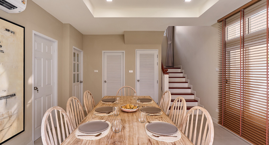 For sale 4 bedrooms house in Mueang Chiang Mai, Chiang Mai