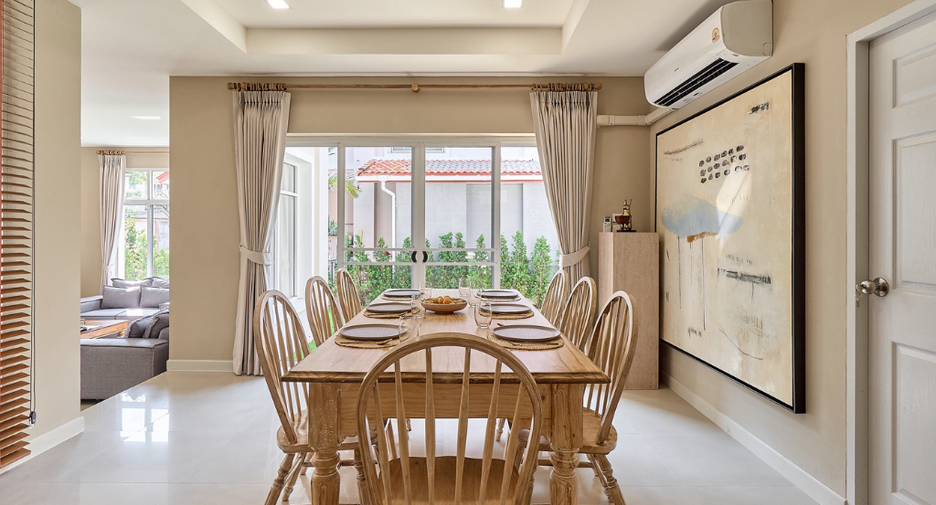 For sale 4 bedrooms house in Mueang Chiang Mai, Chiang Mai