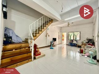 À vendre 2 chambres maison de ville à Sam Phran, Nakhon Pathom