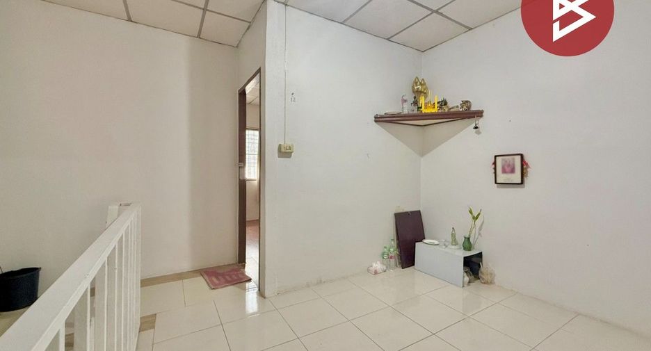 出售 2 卧室 联排别墅 在 Sam Phran, Nakhon Pathom