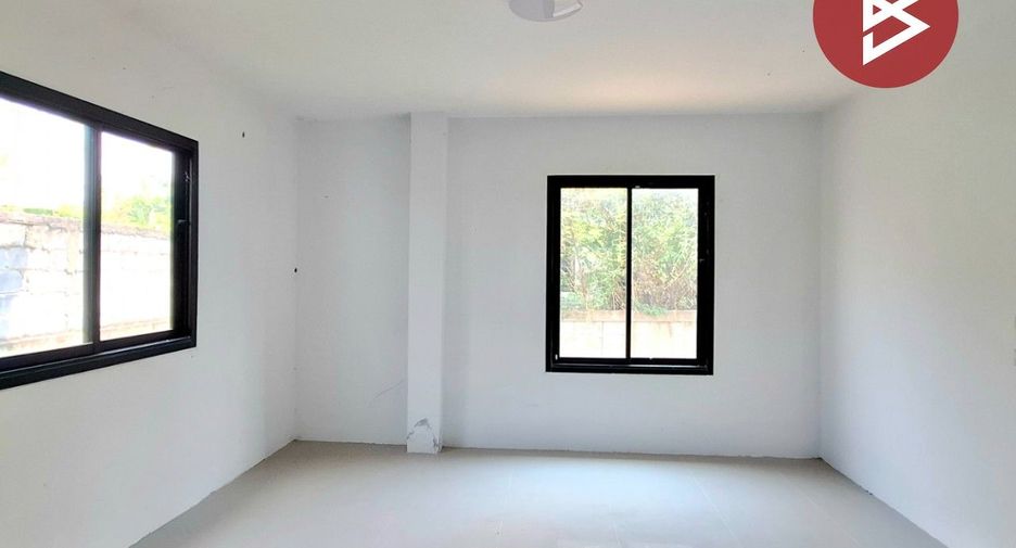 À vendre 3 chambres maison à Mueang Roi Et, Roi Et
