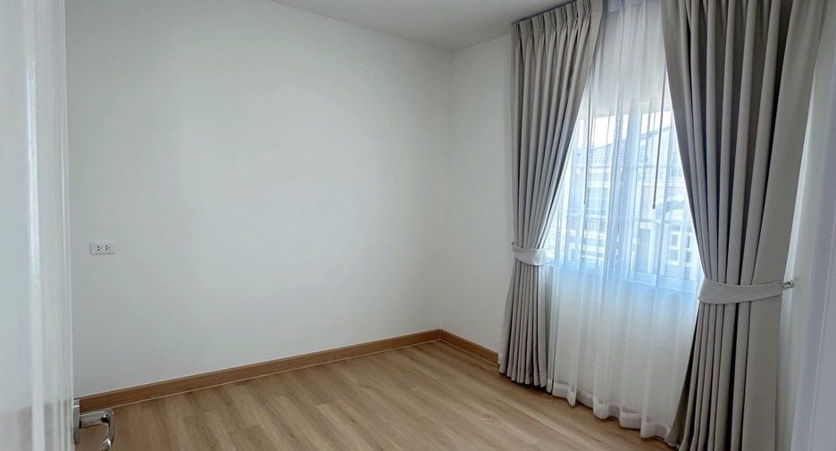 For rent 4 bedrooms house in Mueang Samut Prakan, Samut Prakan