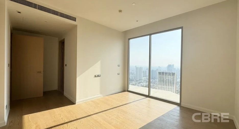 For sale 4 bedrooms condo in Khlong San, Bangkok