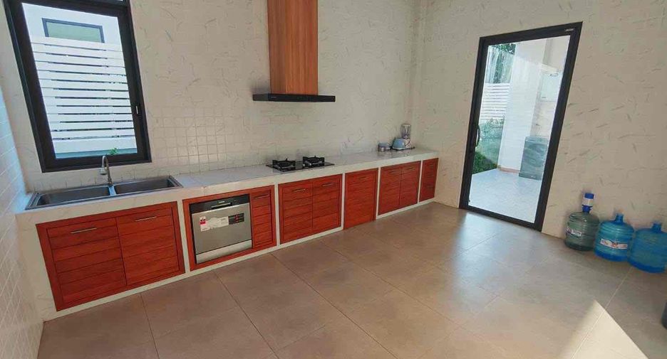 Villa zur Miete mit 4 Zimmer in Bang Lamung, Chonburi