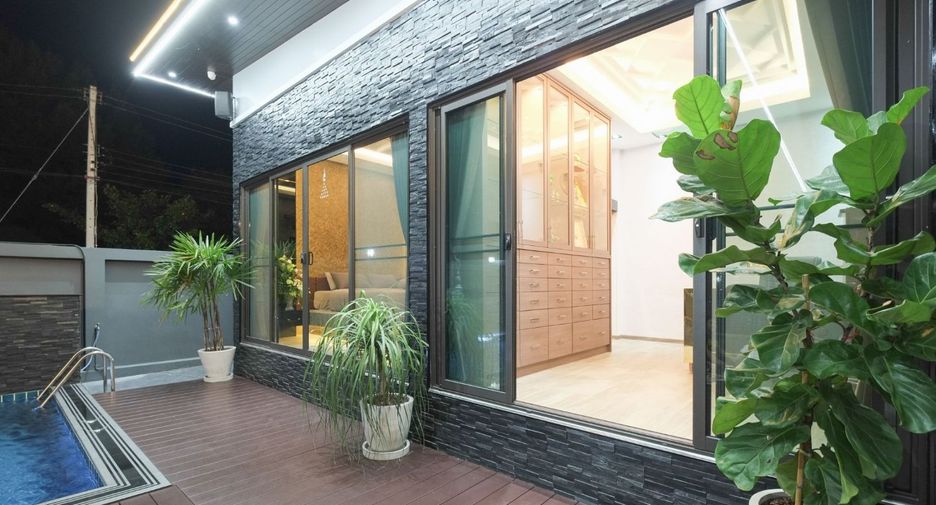 For sale 3 bedrooms house in Mueang Ubon Ratchathani, Ubon Ratchathani