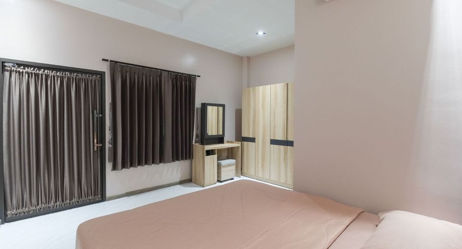 For sale 3 bedrooms house in Mueang Ubon Ratchathani, Ubon Ratchathani
