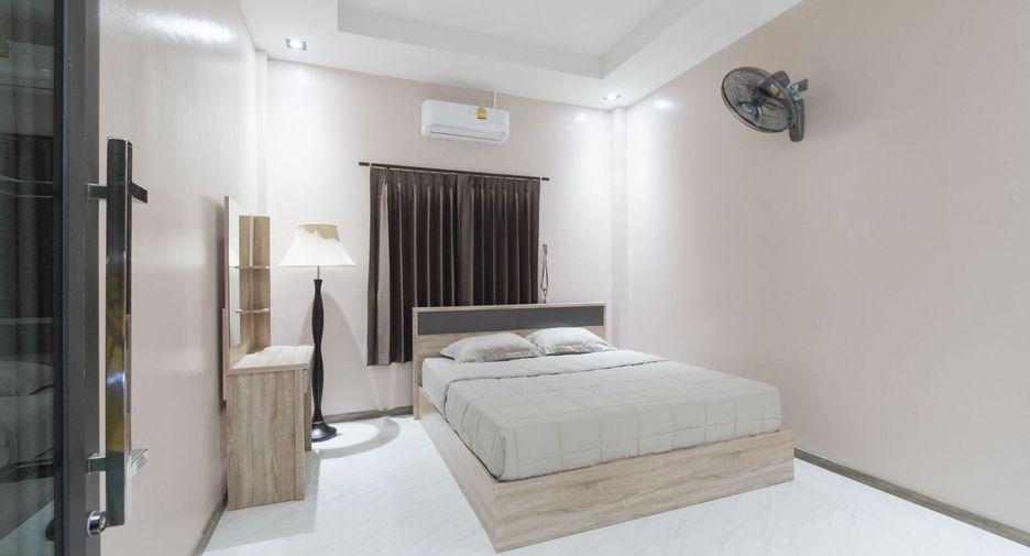 For sale 3 bedrooms house in Mueang Ubon Ratchathani, Ubon Ratchathani