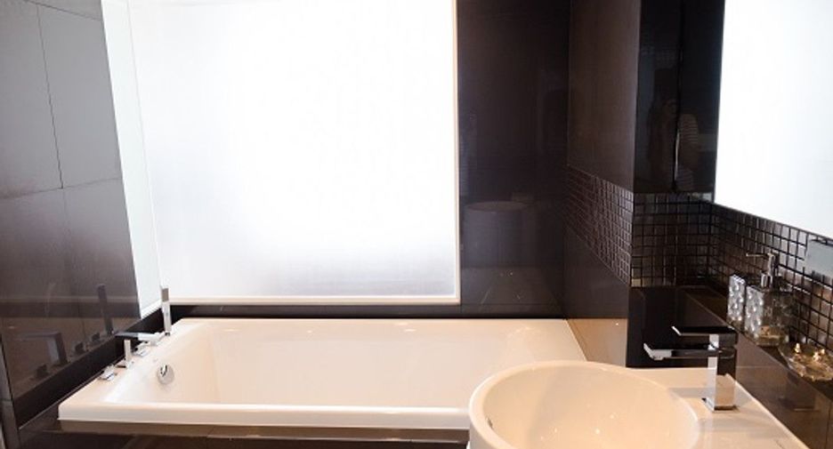 Condo en alquiler y en venta de 2 habitaciones en Sathon, Bangkok