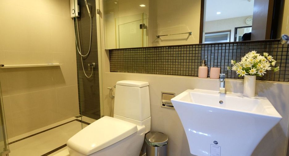 Condo en alquiler y en venta de 2 habitaciones en Sathon, Bangkok