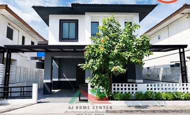 For sale 3 bedrooms house in Khlong Sam Wa, Bangkok