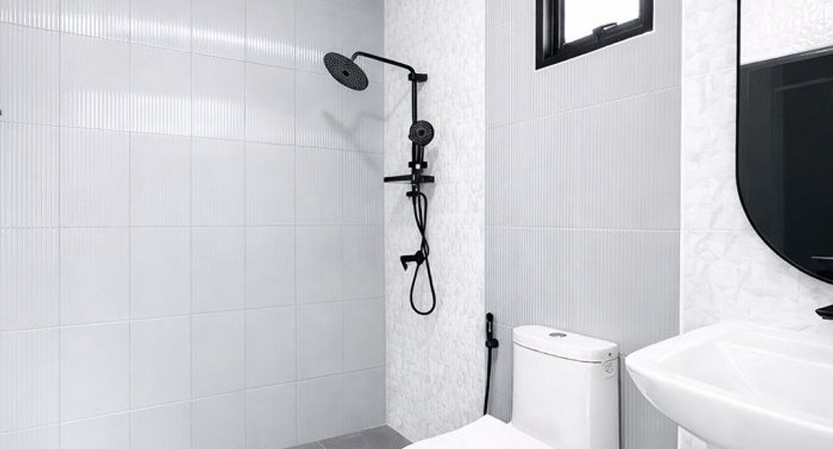For sale 3 bedrooms house in Khlong Sam Wa, Bangkok
